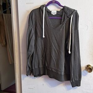 Gray American eagle sweatshirt